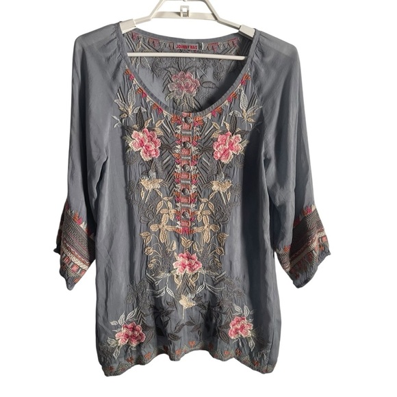Johnny Was Tops - RARE - Johnny Was Mari Gray Embroidered Top - GUC style C14819-9